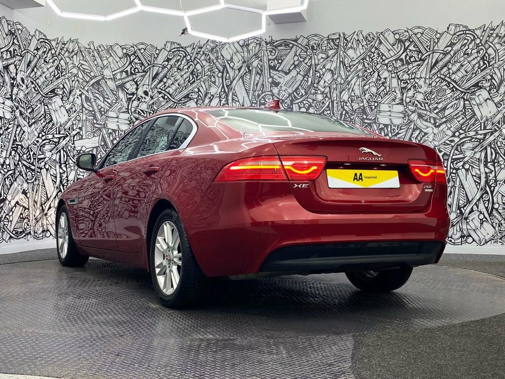 Jaguar XE 2L Prestige Red #6