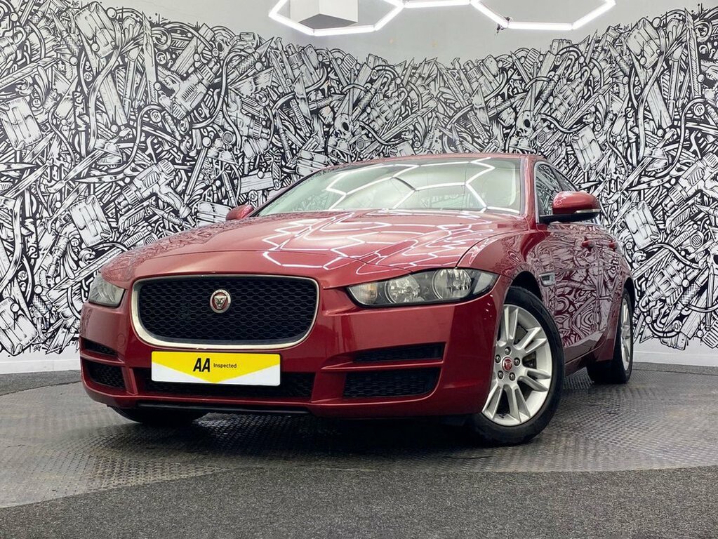 Jaguar XE 2L Prestige Red #4