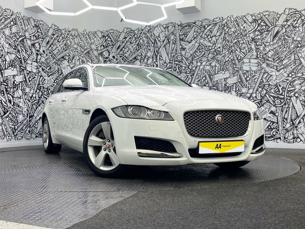 Jaguar XF 2L Portfolio White #2