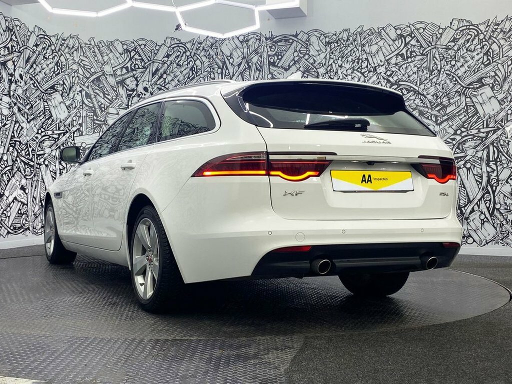 Jaguar XF 2L Portfolio White #6