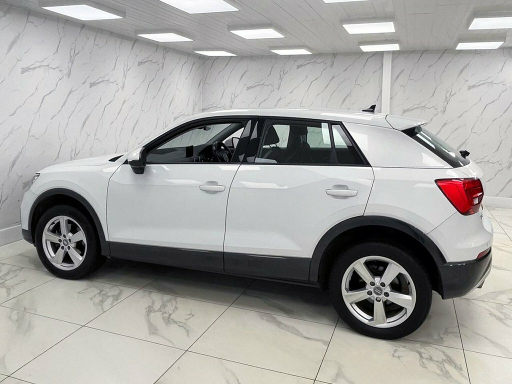 Audi Q2 1L Sport FG69ZPH White #6