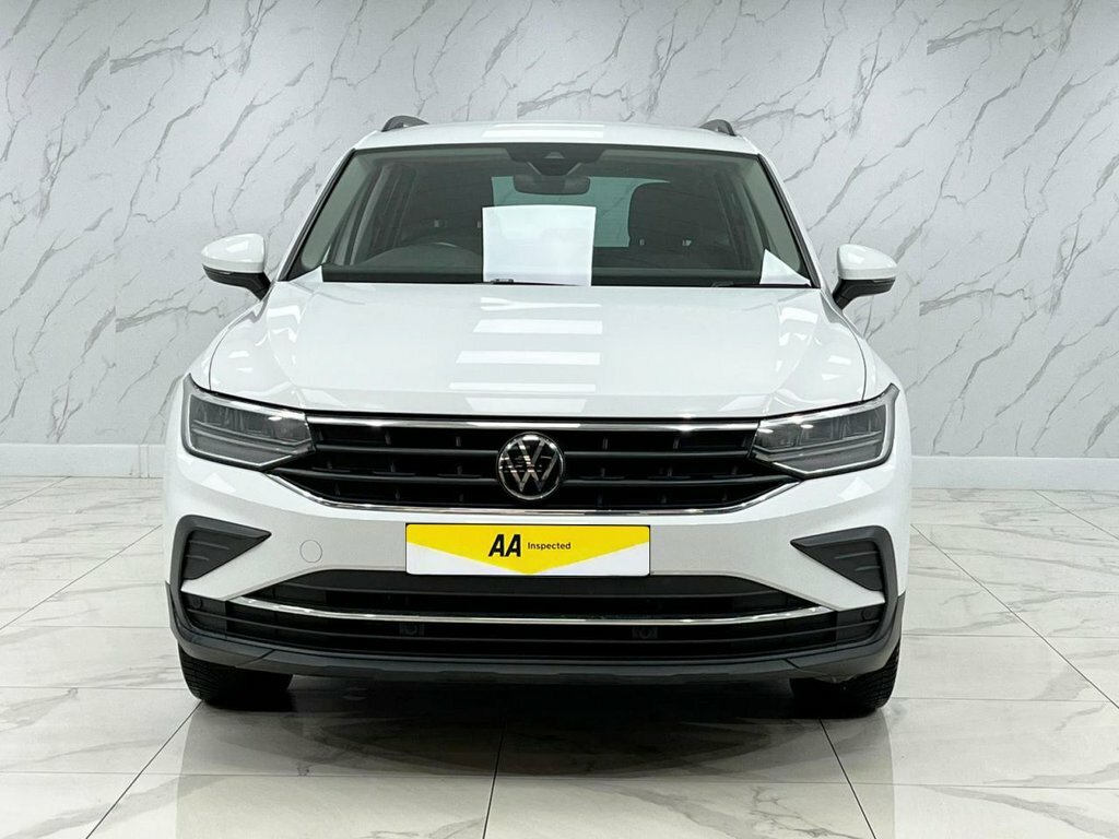 Volkswagen Tiguan 1.5L Life VN72HJV White #3