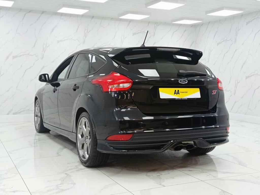 Ford Focus 2L St-2 Black #4
