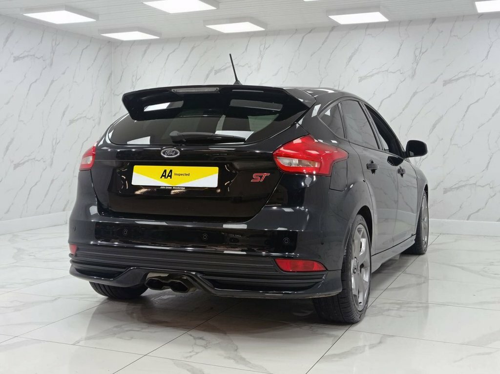 Ford Focus 2L St-2 Black #6