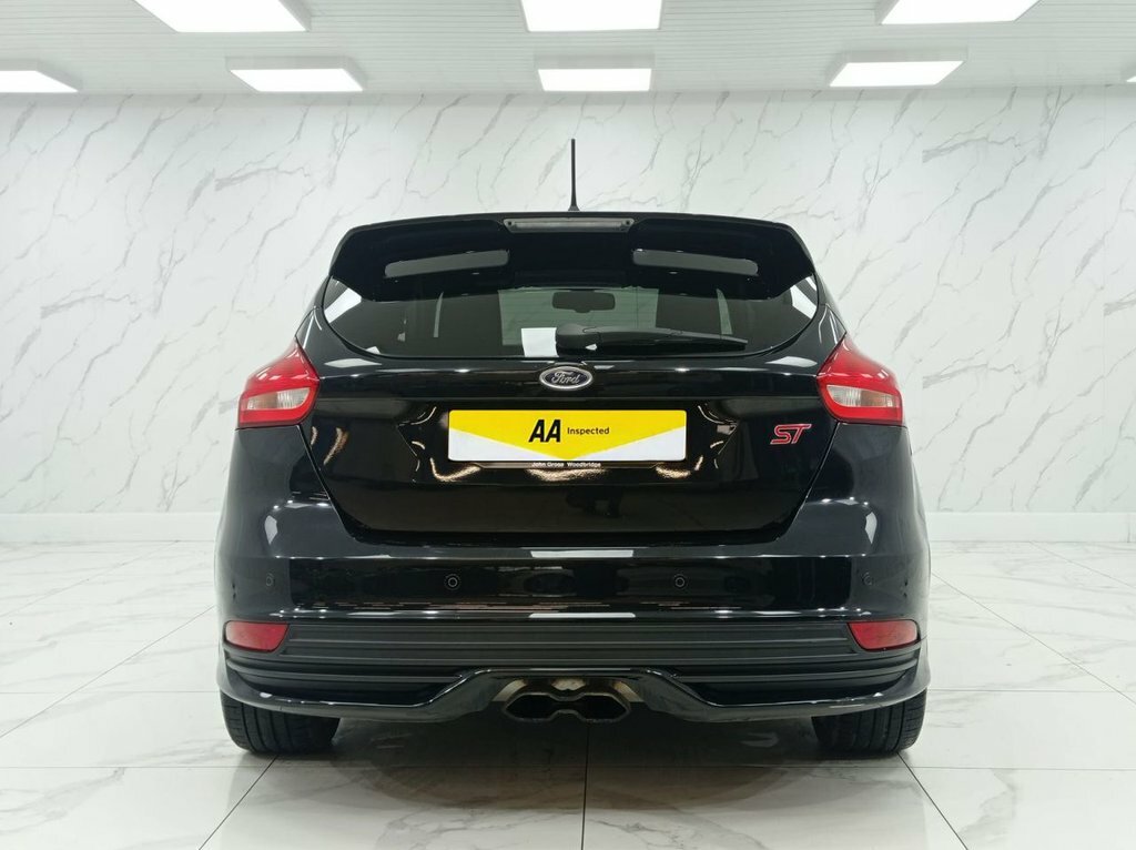 Ford Focus 2L St-2 Black #5
