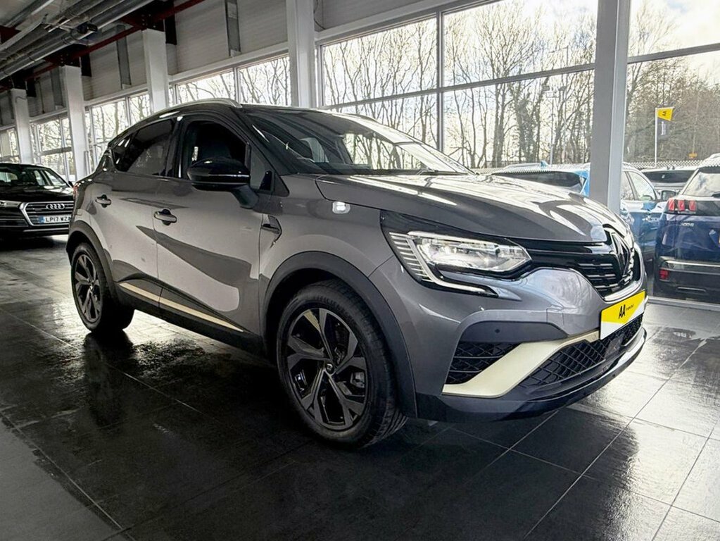 Renault Captur 1.6L E-tech Engineered Grey