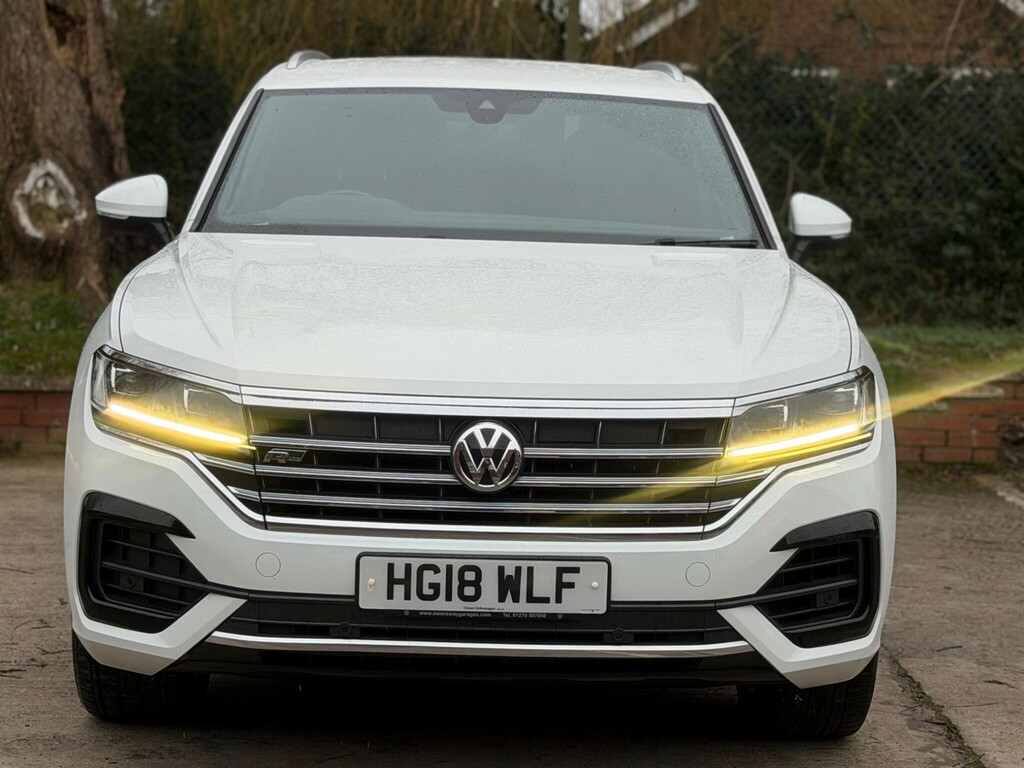 Volkswagen Touareg 3.0 Tdi V6 R-line Tiptronic 4Motion Euro 6 Ss 5 HG18WLF White #2
