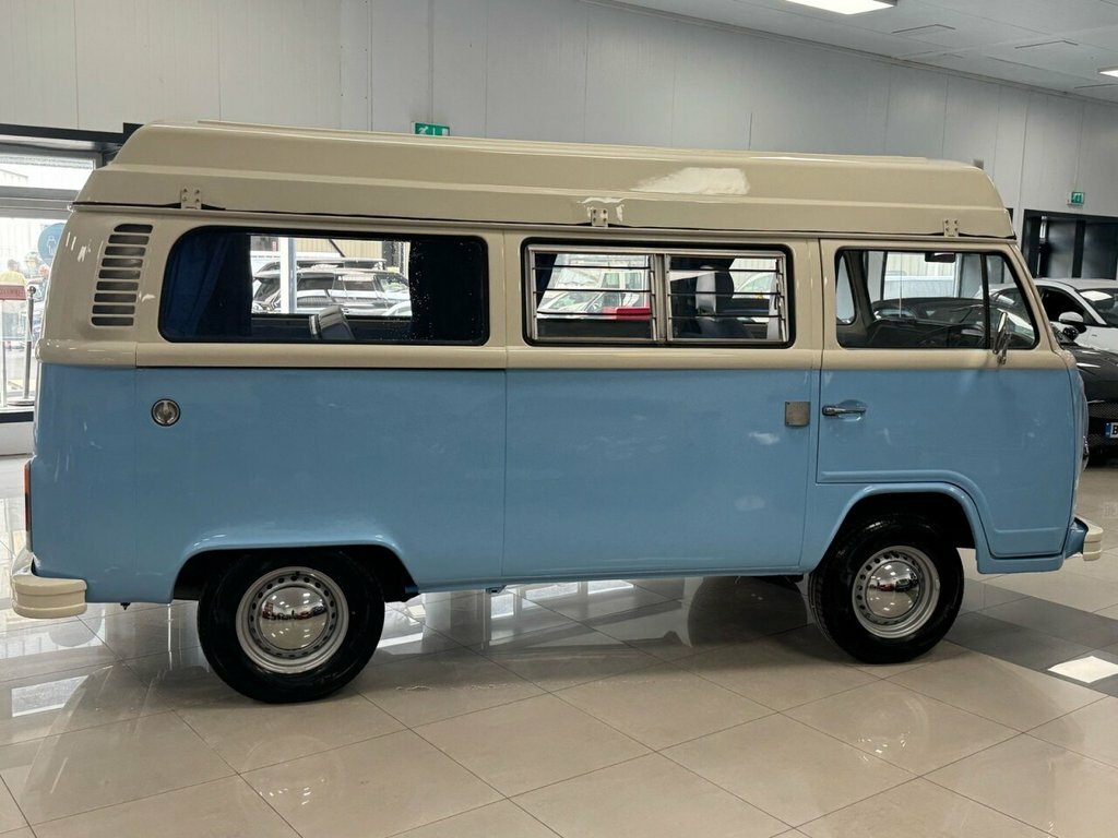 Volkswagen Campervan Estate HEV948T Blue #2