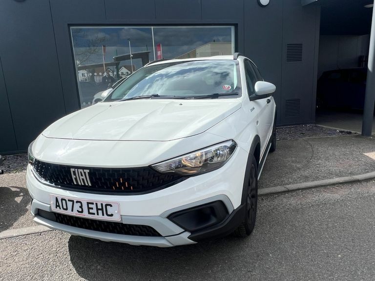Fiat Tipo 1.5 Hybrid 48V Cross Garmin Ddct White #5