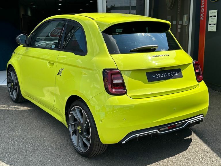 Abarth 500 114Kw Turismo 42.2Kwh Green #2