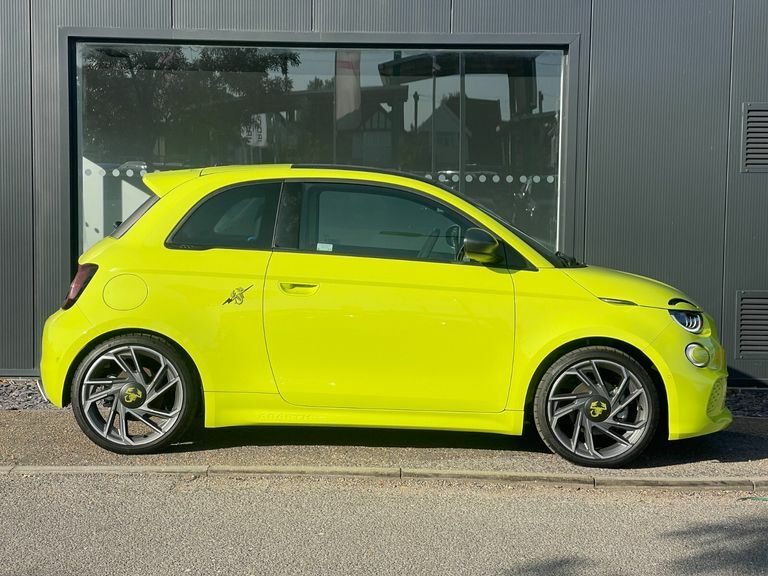 Abarth 500 114Kw Turismo 42.2Kwh Green #2