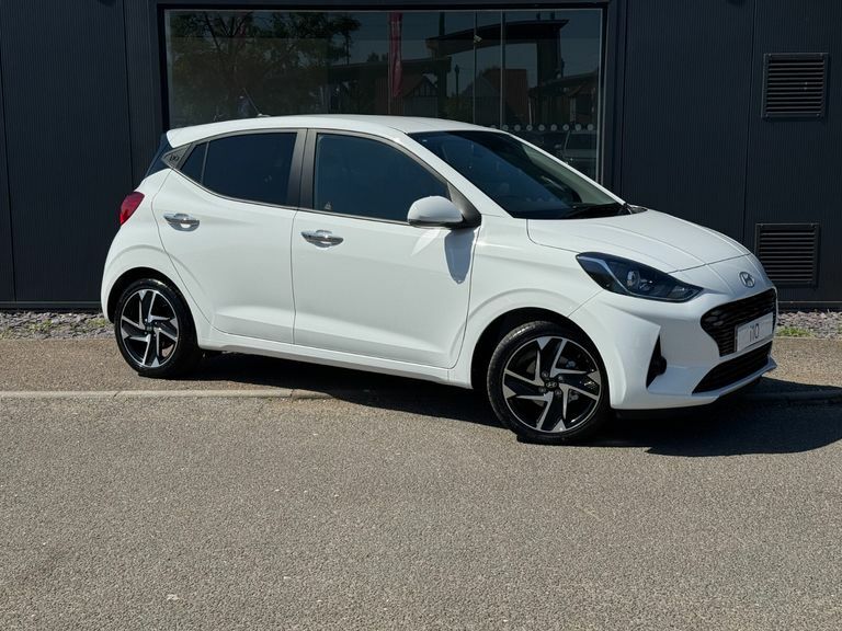 Hyundai I10 1.0 63 Premium Nav KV25WNZ White