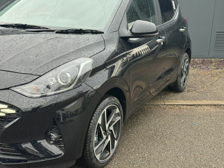 Hyundai I10 1.2 79 Premium Nav Black #5
