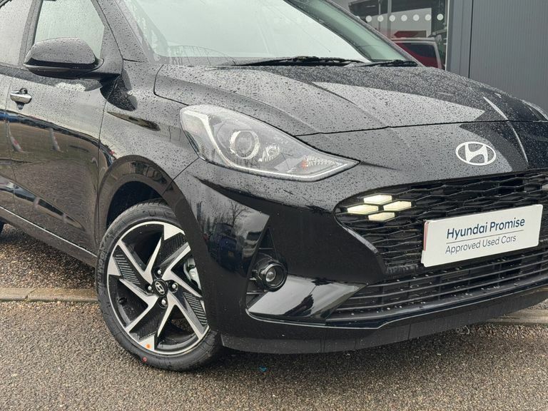 Hyundai I10 1.2 79 Premium Nav Black #2