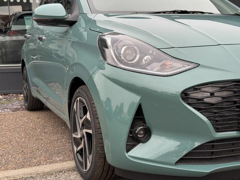 Hyundai I10 1.2 79 Premium Nav Green #4