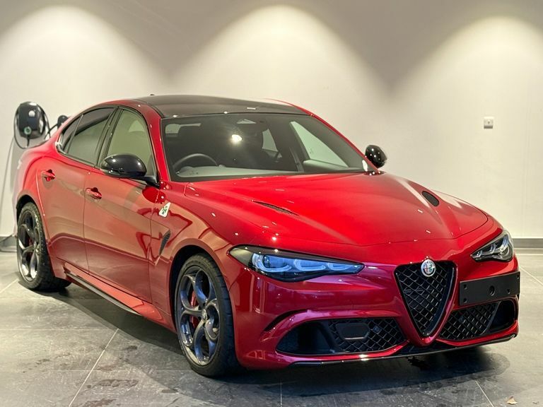 Alfa Romeo Giulia 2.9 V6 Biturbo Quadrifoglio Red