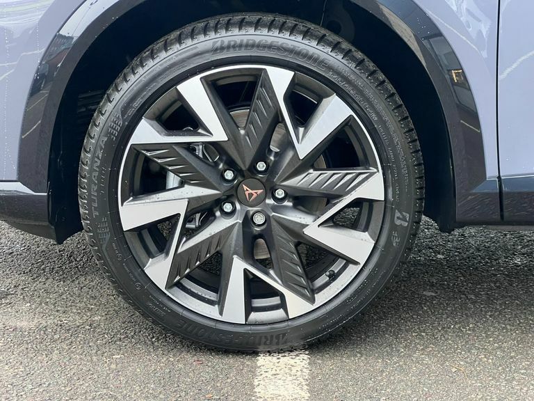 Cupra Formentor 1.5 Etsi 150 V2 Dsg KW75OHF Grey #4