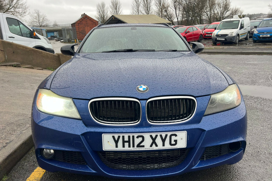 BMW 3 Series Diesel YH12XYG Blue #2