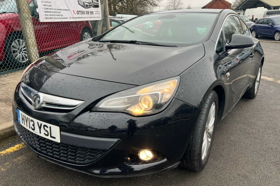 Vauxhall Astra GTC Diesel Black #3