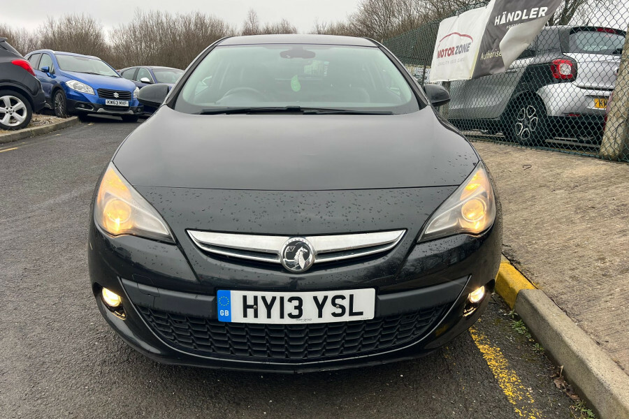 Vauxhall Astra GTC Diesel Black #2
