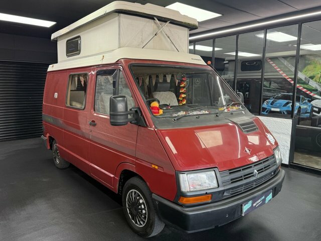 Renault Trafic Hds Camper H631UWB Red #6