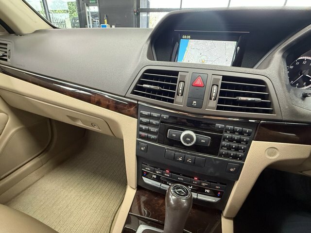 Mercedes-Benz E Class 1.8 E250 Cgi Blueefficiency Se Coupe Ti PX59HLU Beige #4