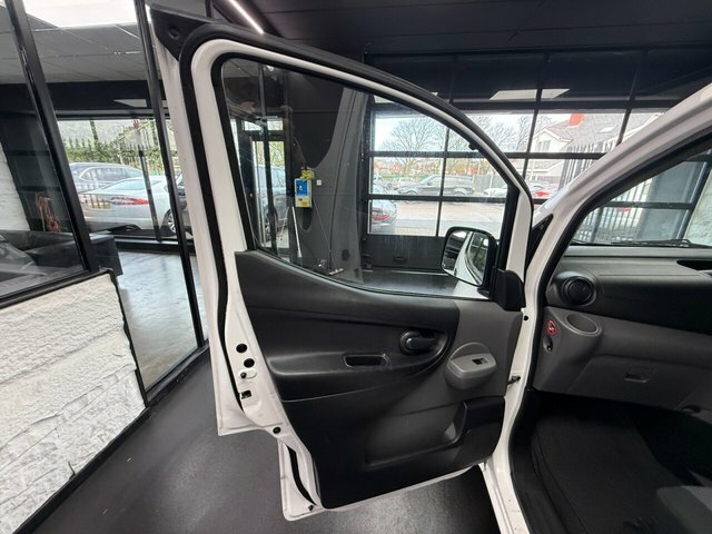 Nissan e-NV200 80Kw Acenta Rapid Plus 24Kwh 5 Seat Silver #23