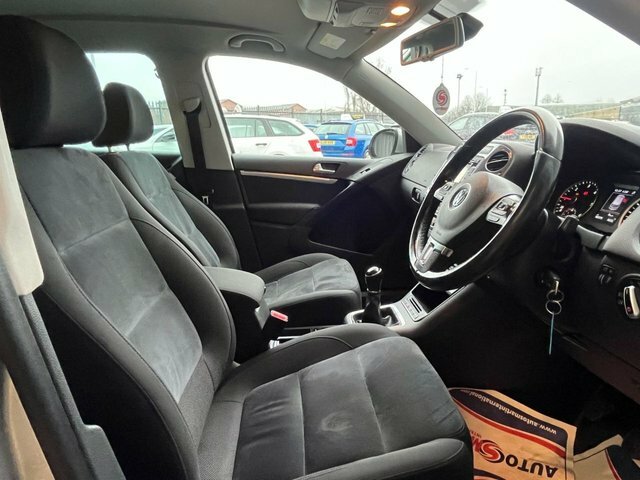 Volkswagen Tiguan 2.0 Tdi Bluemotion Tech Match Suv Manua NJ15ZWP Silver #4