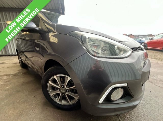 Hyundai I10 1.2 Premium Hatchback Euro 5 87 P LN64XWE Grey #2