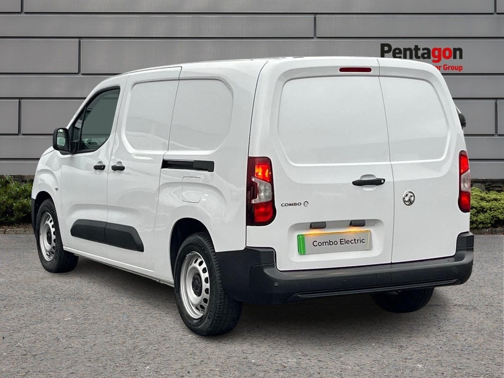 Vauxhall Combo-e Life 2300 50Kwh Prime Panel Van 6Dr L2 7 MD25HVU White #2