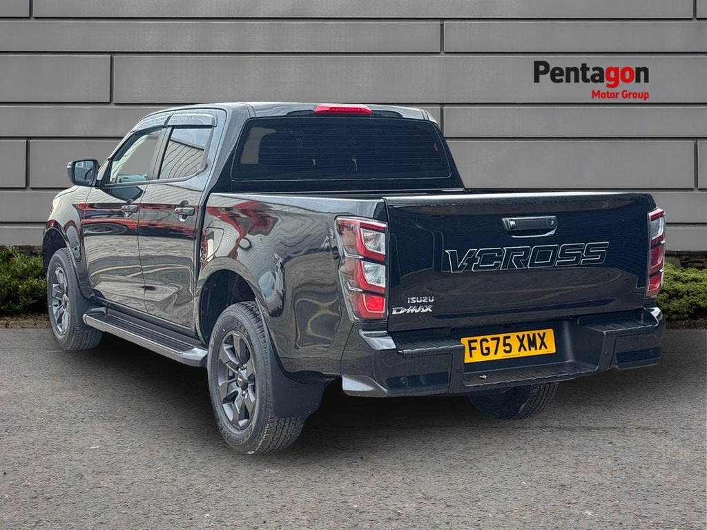 Isuzu D-Max 1.9 V-cross Double Cab 4 X4 FG75XMX Black #2