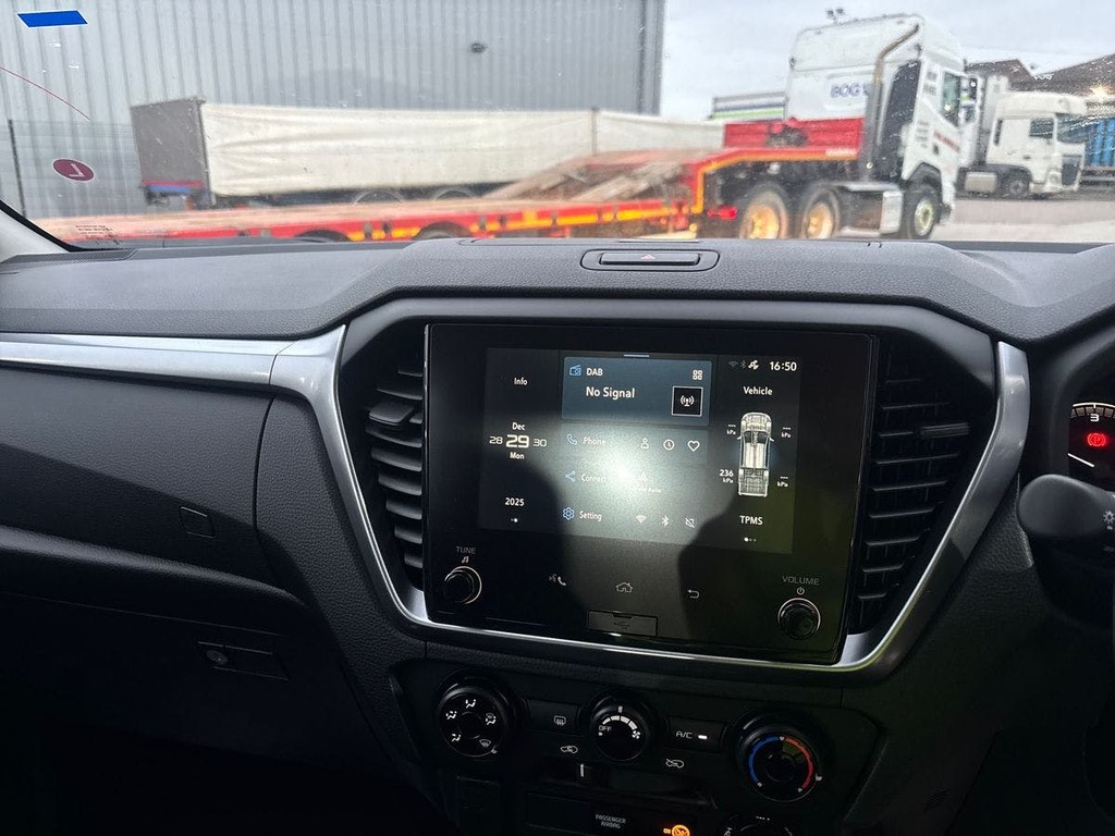 Isuzu D-Max 1.9 Dl20 Double Cab 4X4 FP75ZGJ Grey #6