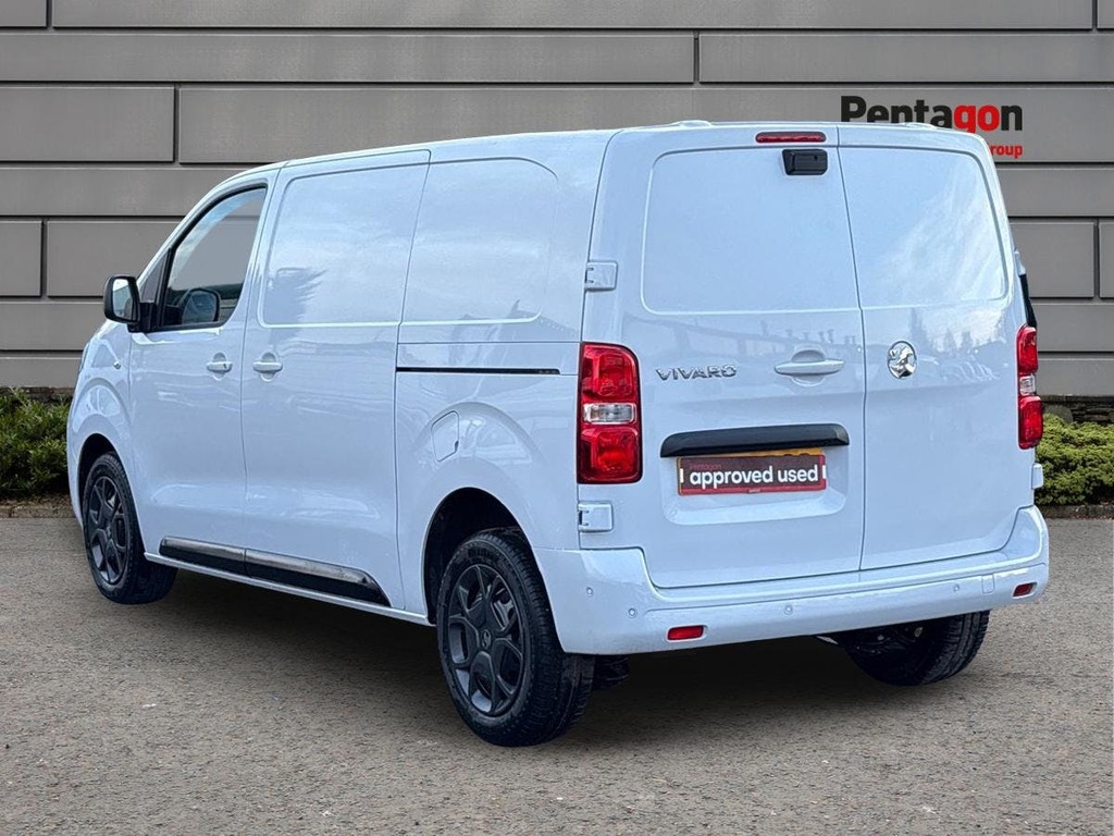 Vauxhall Vivaro 2.0 Turbo D Pro Panel Van 6Dr Swb Eu DP75RHK White #2