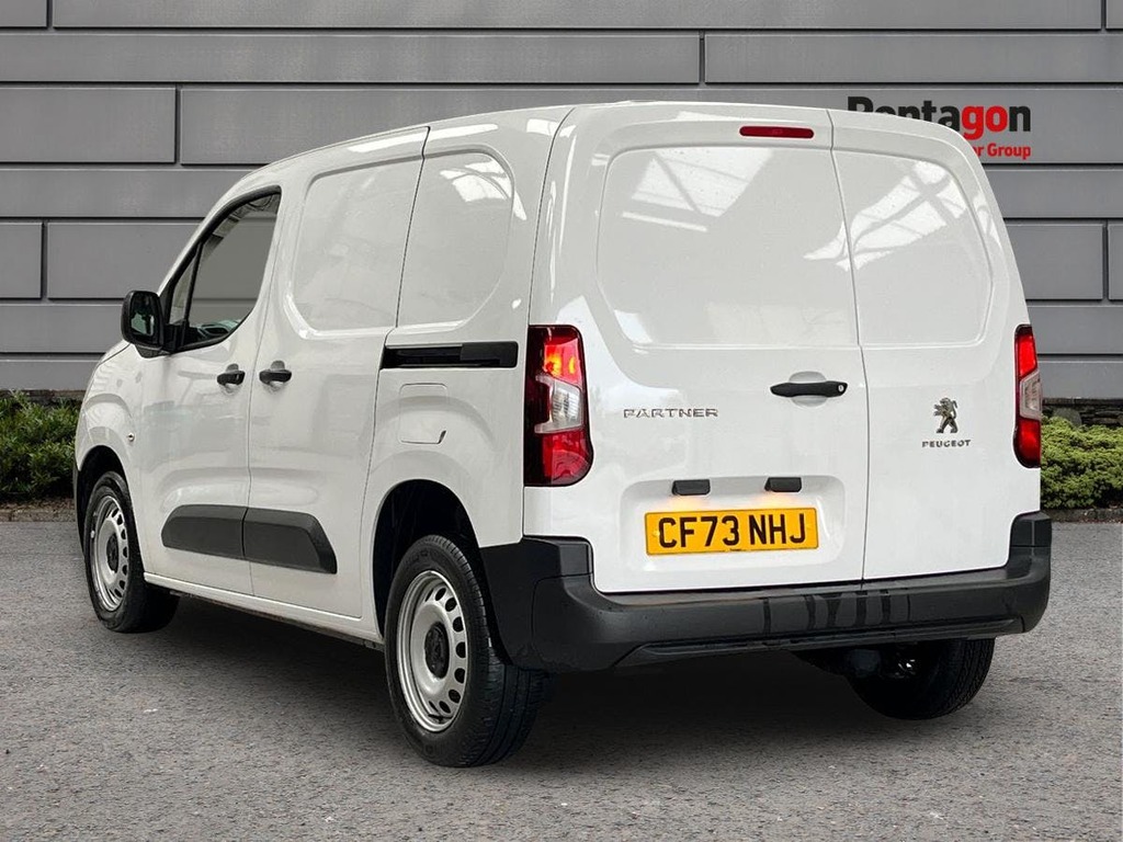 Peugeot Partner 1.5 Bluehdi 1000 Professional Premium Plus Standa CF73NHJ White #2