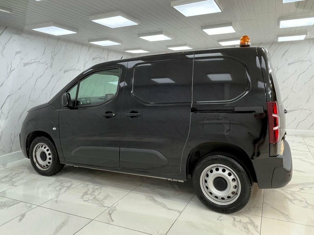 Citroen Berlingo 1.5L Enterprise Edition M Black #6