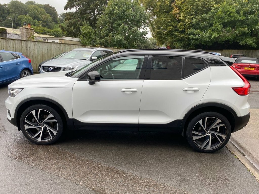 Volvo XC40 2019 2.0 T5 R-design Pro Suv Awd E YX19HMJ White #2