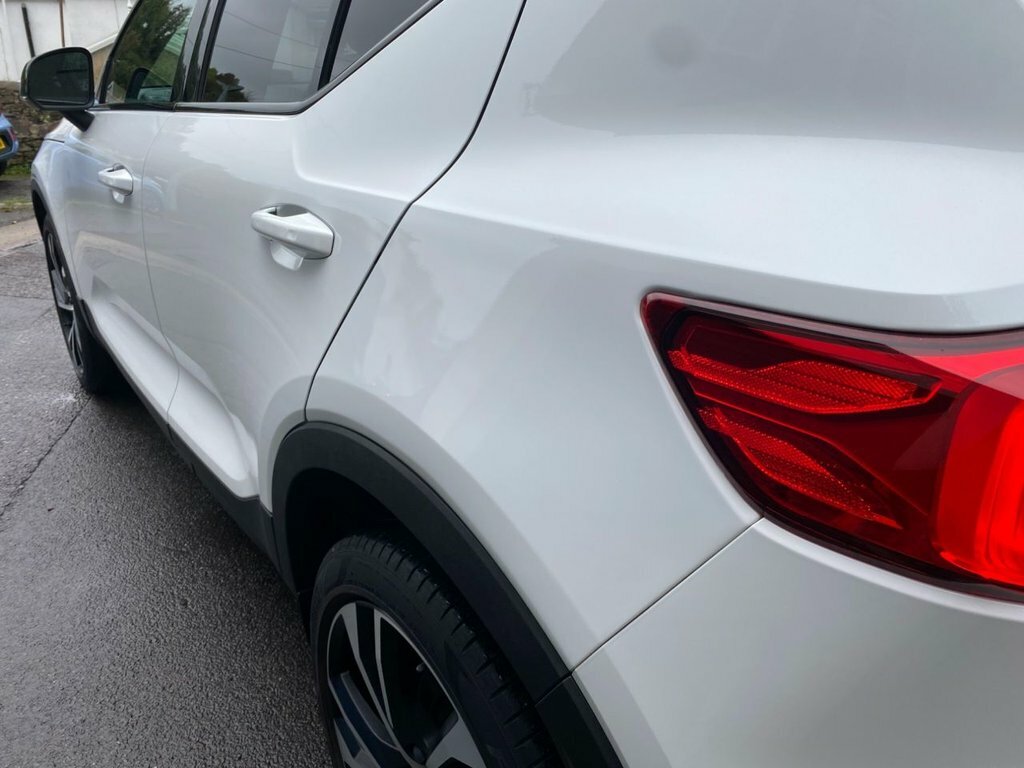 Volvo XC40 2019 2.0 T5 R-design Pro Suv Awd E YX19HMJ White #4