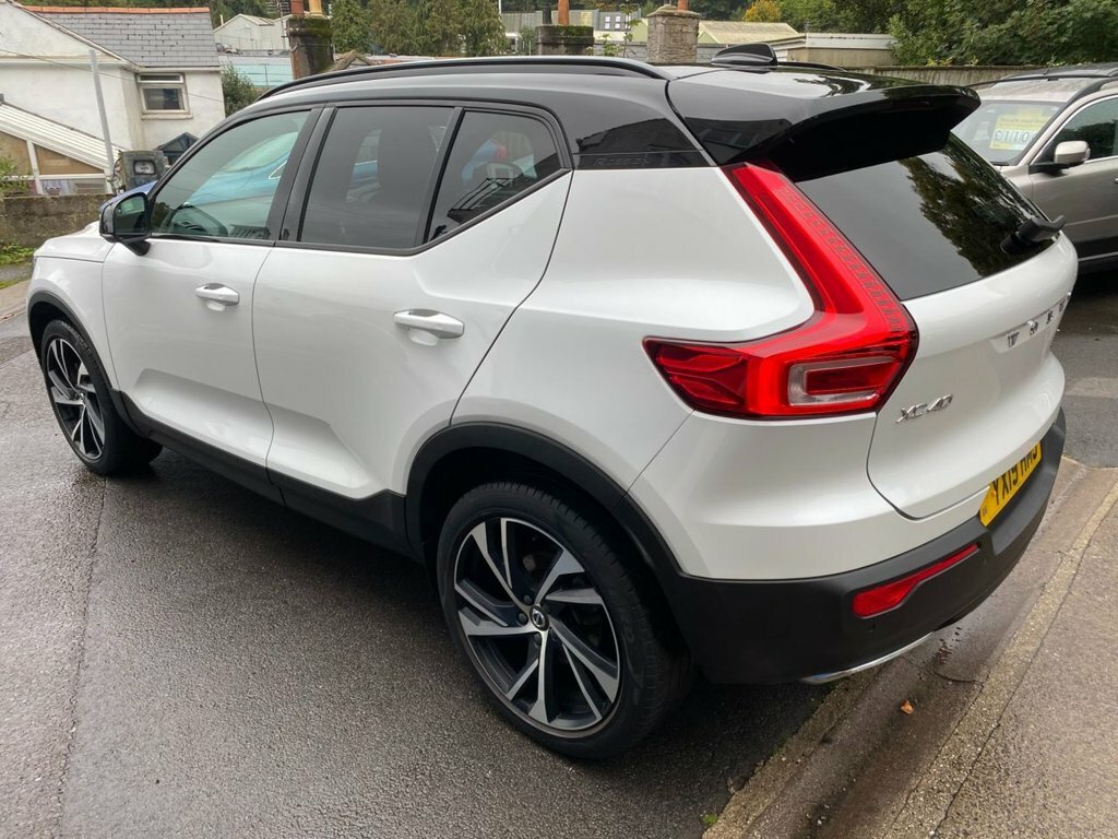 Volvo XC40 2019 2.0 T5 R-design Pro Suv Awd E YX19HMJ White #3
