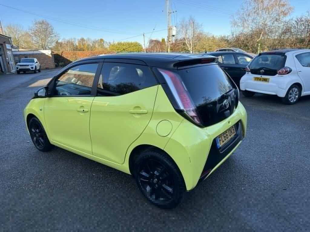 Toyota Aygo 1.0 Vvt-i X-cite 3 Yellow Bi-tone FL66UKB Yellow #4