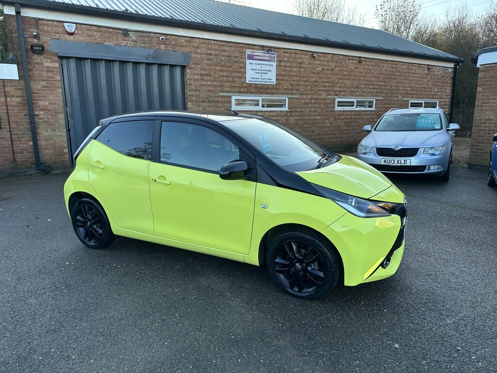Toyota Aygo 1.0 Vvt-i X-cite 3 Yellow Bi-tone FL66UKB Yellow #5