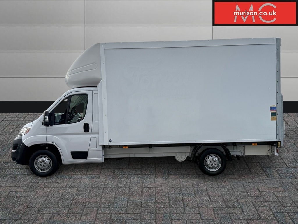 Peugeot Boxer 335 Built For Business Bluehdi L4 White #4