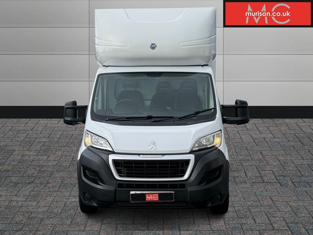 Peugeot Boxer 335 Built For Business Bluehdi L4 White #2
