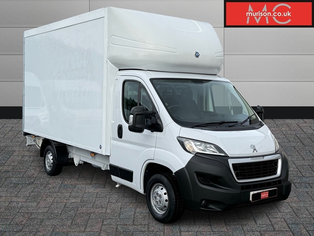 Peugeot Boxer 335 Built For Business Bluehdi L4 White