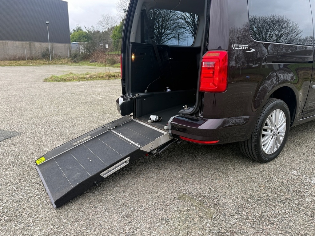 Volkswagen Caddy Maxi Life Vista Tdi Bmt Purple #2