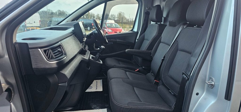 Renault Trafic 2L Sport YE22VTD Grey #4