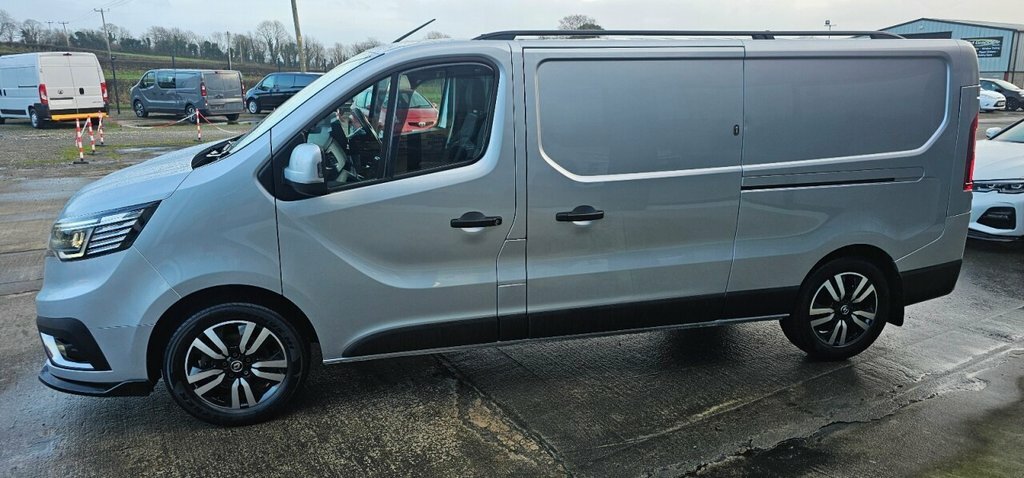 Renault Trafic 2L Sport YE22VTD Grey #2