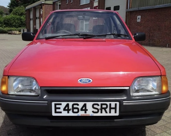 Ford Escort 1.4 L Red #3