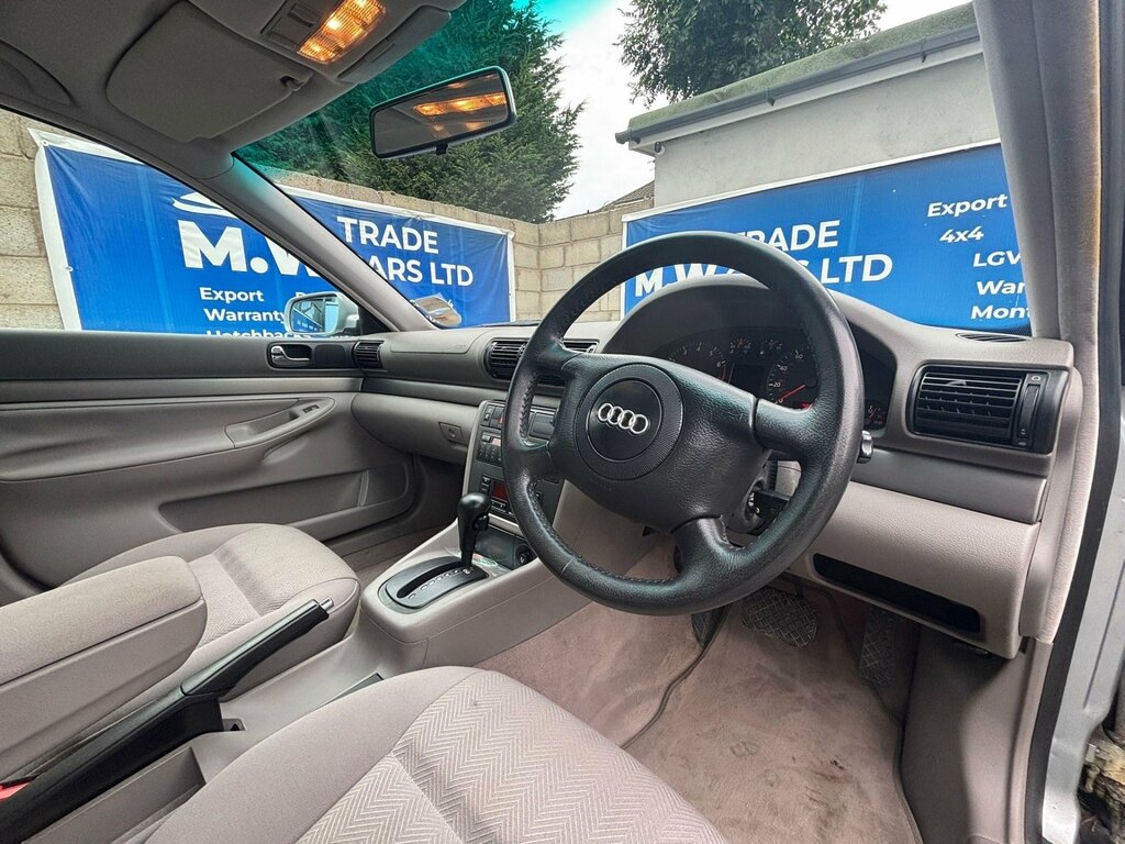 Audi A4 Saloon  #9