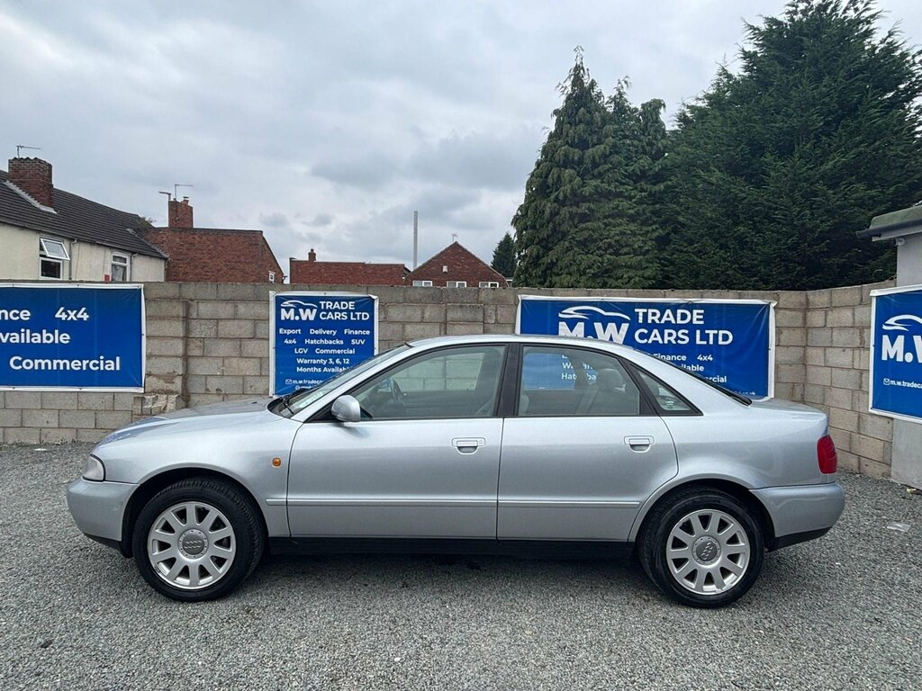 Audi A4 Saloon  #4