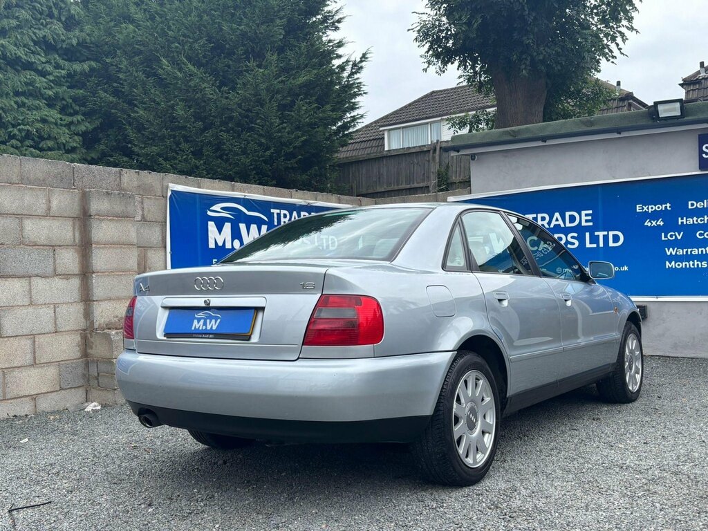 Audi A4 Saloon  #7